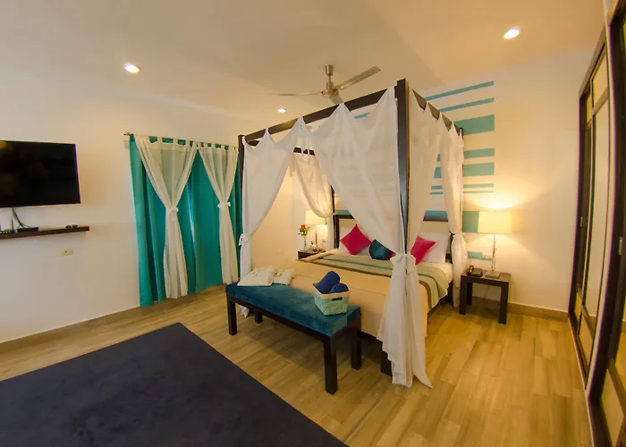 Mariposa Boutique - 5th Avenue 4*